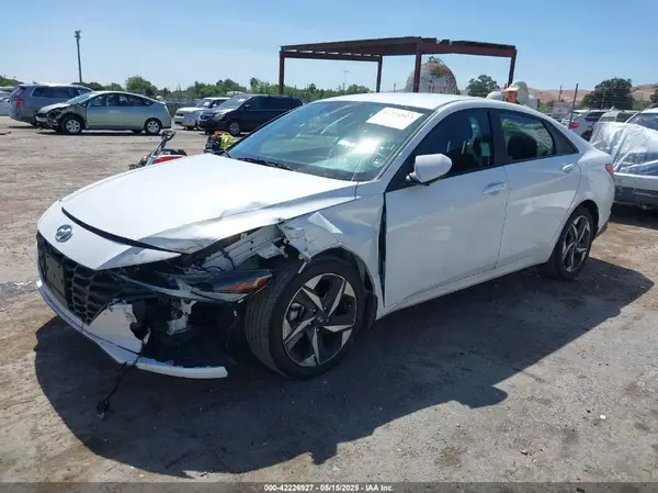 5NPLS4AG9PH097867 2023 HYUNDAI ELANTRA - Image 2