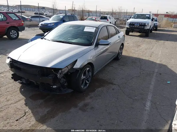 5NPLS4AG9PH101447 2023 HYUNDAI ELANTRA - Image 2