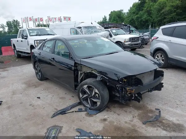 5NPLS4AG9PH111699 2023 HYUNDAI ELANTRA - Image 1