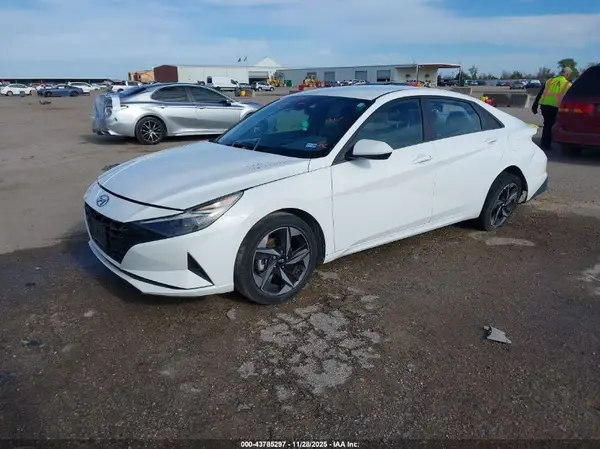 5NPLS4AG9PH114165 2023 HYUNDAI ELANTRA - Image 2