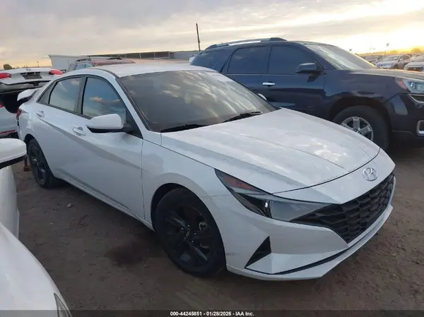 5NPLS4AGONHO7O943 2022 HYUNDAI ELANTRA - Image 1