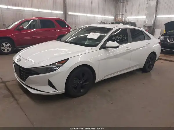 5NPLS4AGXMH038418 2021 HYUNDAI ELANTRA - Image 2