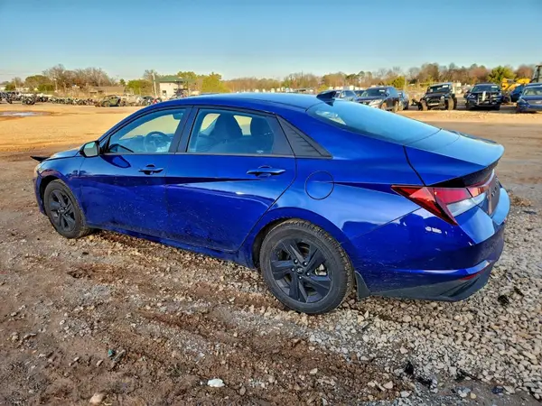 5NPLS4AGXNH064745 2022 HYUNDAI ELANTRA - Image 2