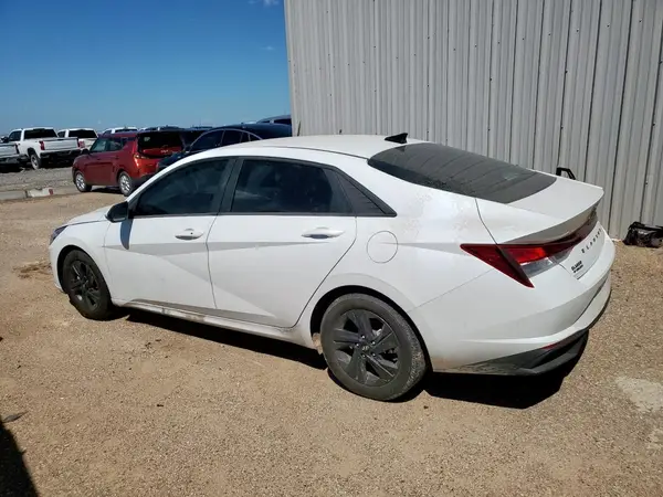 5NPLS4AGXNH071131 2022 HYUNDAI ELANTRA - Image 2