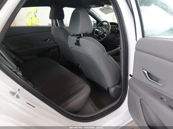 5NPLS4AGXNH071940 2022 HYUNDAI ELANTRA - Image 8