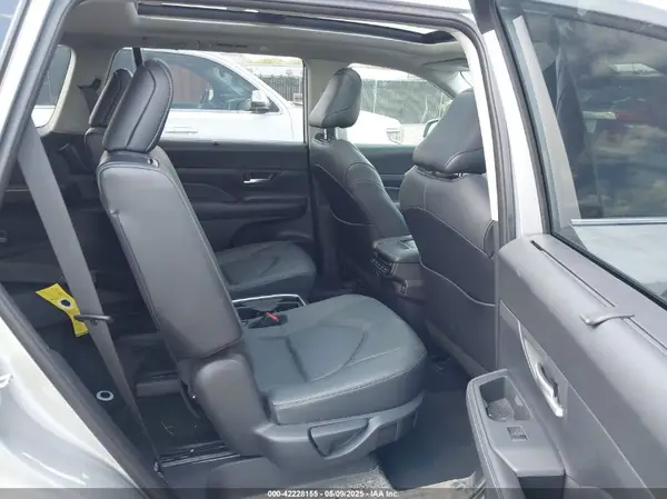 5TDAAAA51RS007261 2024 TOYOTA HIGHLANDER - Image 8