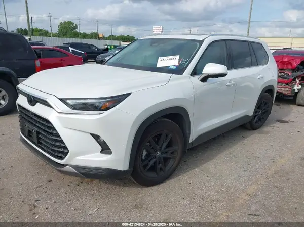 5TDAAAA51SS020159 2025 TOYOTA HIGHLANDER - Image 2