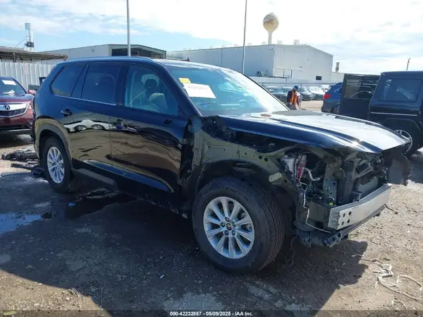 5TDAAAA52RS014106 2024 TOYOTA HIGHLANDER - Image 1