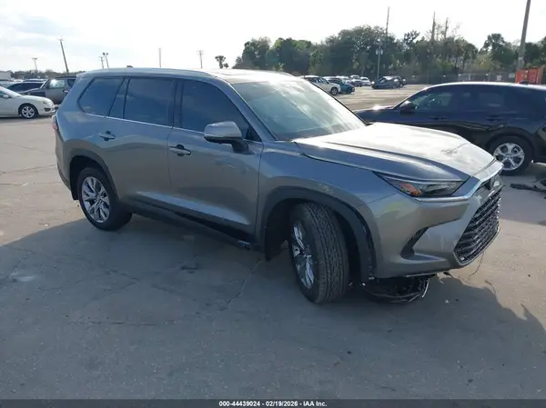 5TDAAAA56TS038478 2026 TOYOTA HIGHLANDER - Image 1