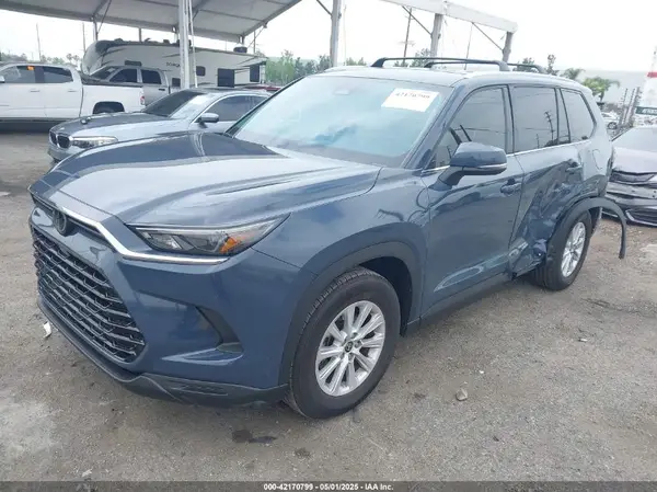 5TDAAAA57RS013470 2024 TOYOTA HIGHLANDER - Image 2