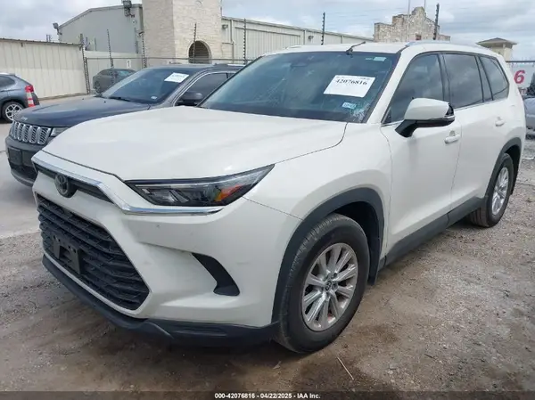 5TDAAAA58RS005345 2024 TOYOTA HIGHLANDER - Image 2