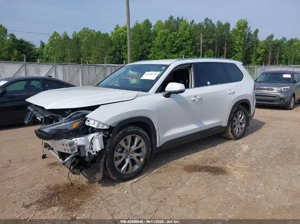 5TDAAAA59RS012708 2024 TOYOTA HIGHLANDER - Image 2