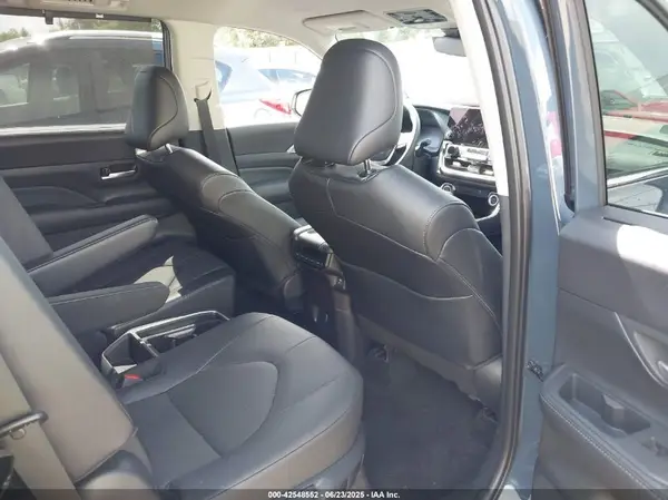 5TDAAAA59SS024878 2025 TOYOTA HIGHLANDER - Image 8