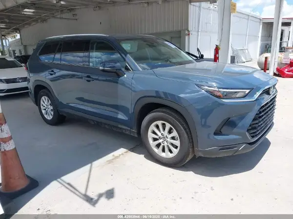 5TDAAAA5XRS002186 2024 TOYOTA HIGHLANDER - Image 1