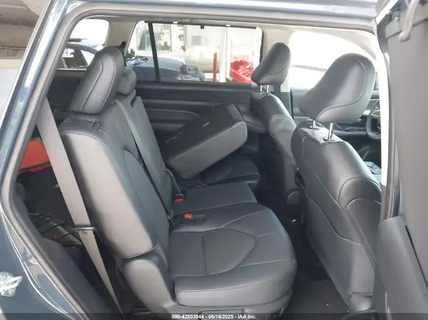5TDAAAA5XRS002186 2024 TOYOTA HIGHLANDER - Image 8