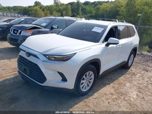 5TDAAAB50RS004009 2024 TOYOTA HIGHLANDER - Image 2