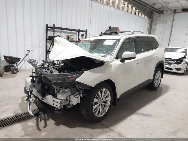 5TDAAAB50RS006987 2024 TOYOTA HIGHLANDER - Image 2