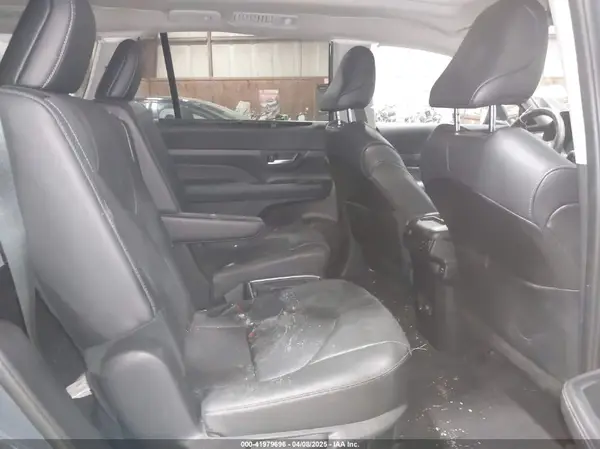5TDAAAB50RS040749 2024 TOYOTA HIGHLANDER - Image 8