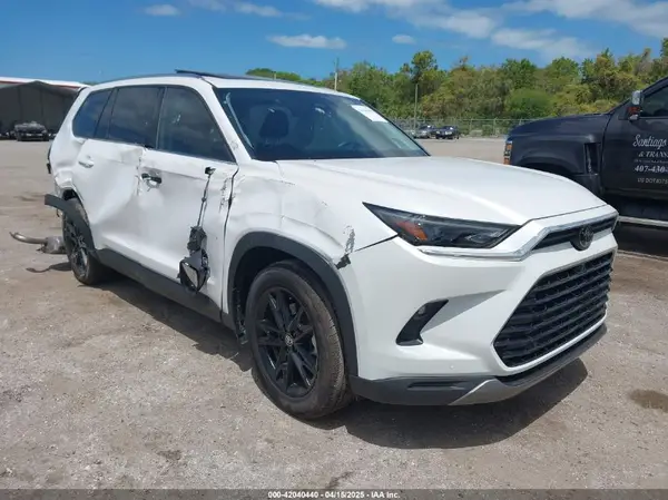 5TDAAAB51RS041196 2024 TOYOTA HIGHLANDER - Image 1