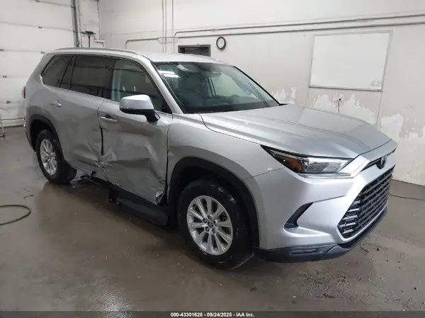 5TDAAAB51RS053073 2024 TOYOTA HIGHLANDER - Image 1