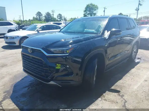 5TDAAAB51RS058547 2024 TOYOTA HIGHLANDER - Image 2