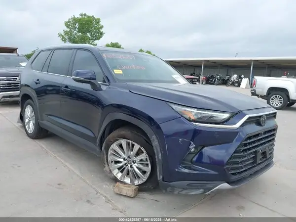 5TDAAAB51SS082417 2025 TOYOTA HIGHLANDER - Image 1