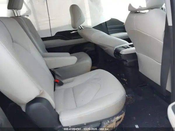 5TDAAAB52RS012564 2024 TOYOTA HIGHLANDER - Image 8