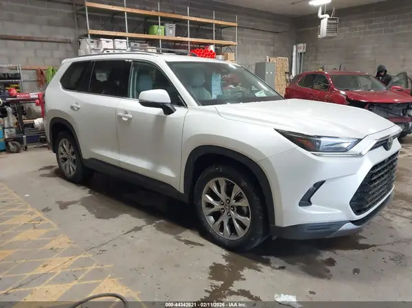 5TDAAAB52RS054894 2024 TOYOTA HIGHLANDER - Image 1