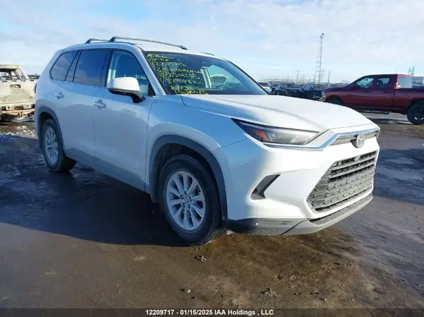 5TDAAAB53RS034265 2024 TOYOTA HIGHLANDER - Image 1