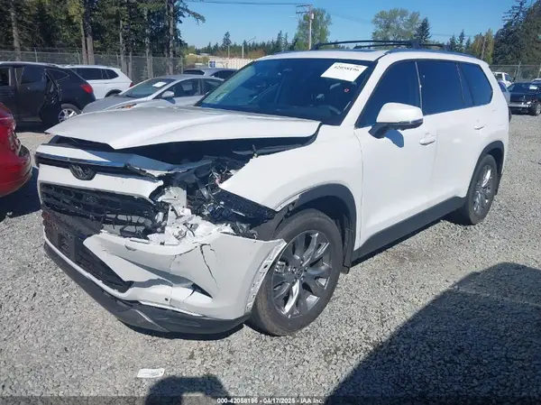 5TDAAAB53RS064995 2024 TOYOTA HIGHLANDER - Image 2