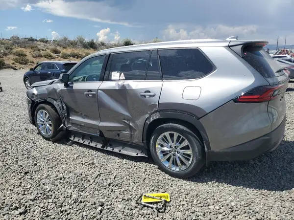 5TDAAAB53SS087621 2025 TOYOTA HIGHLANDER - Image 2