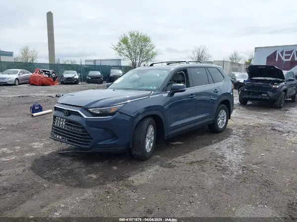 5TDAAAB54RS000108 2024 TOYOTA HIGHLANDER - Image 2