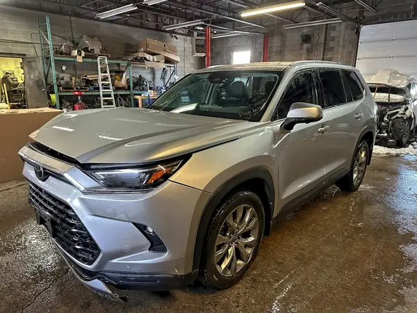 5TDAAAB55RS001543 2024 TOYOTA HIGHLANDER - Image 1