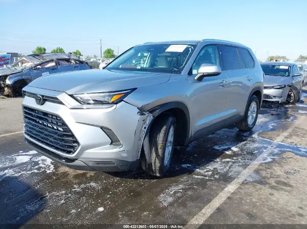 5TDAAAB57RS021714 2024 TOYOTA HIGHLANDER - Image 2