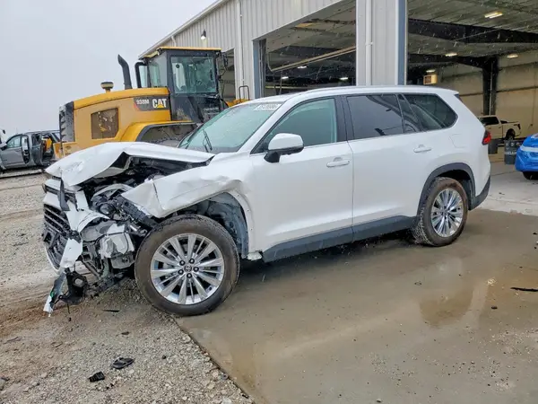 5TDAAAB57RS050064 2024 TOYOTA HIGHLANDER - Image 1