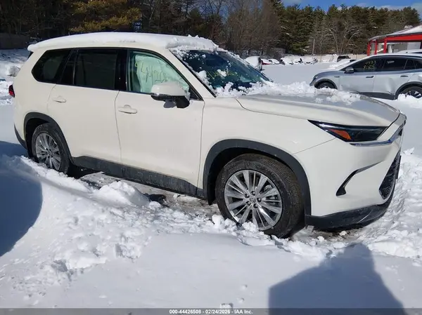 5TDAAAB57RS053479 2024 TOYOTA HIGHLANDER - Image 1
