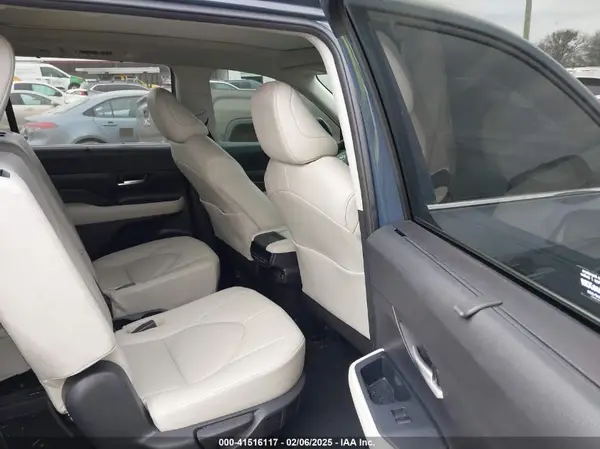 5TDAAAB57RS053806 2024 TOYOTA HIGHLANDER - Image 8