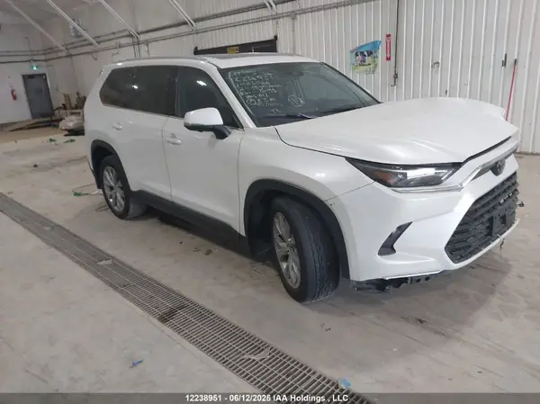 5TDAAAB58RS023066 2024 TOYOTA HIGHLANDER - Image 1