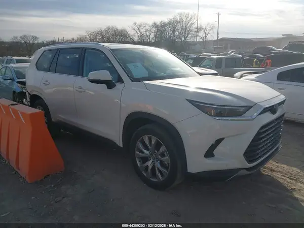 5TDAAAB58RS037601 2024 TOYOTA HIGHLANDER - Image 1