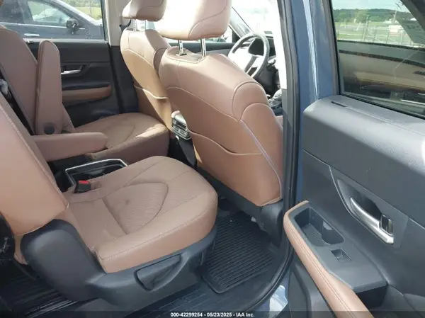 5TDAAAB58RS057220 2024 TOYOTA HIGHLANDER - Image 8