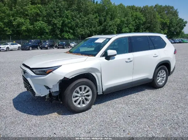 5TDAAAB58RS062157 2024 TOYOTA HIGHLANDER - Image 2