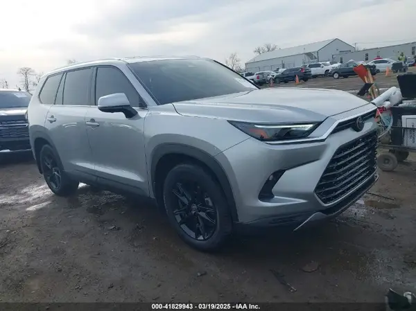 5TDAAAB59RS010228 2024 TOYOTA HIGHLANDER - Image 1