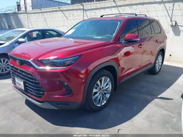 5TDAAAB59RS057307 2024 TOYOTA HIGHLANDER - Image 2