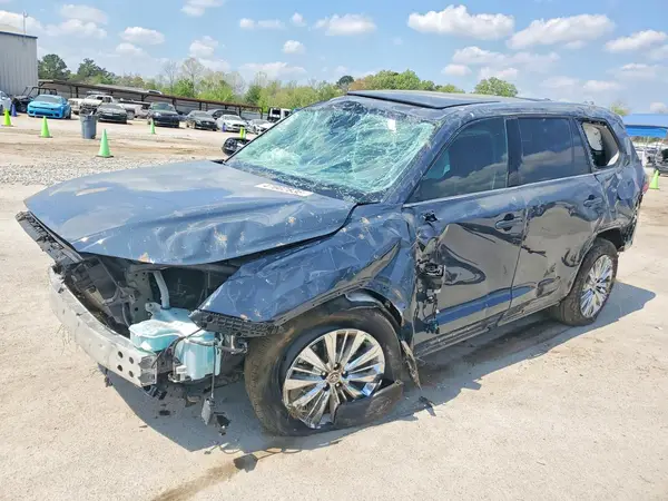 5TDAAAB5XRS023098 2024 TOYOTA HIGHLANDER - Image 1