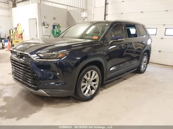 5TDAAAB5XRS038717 2024 TOYOTA HIGHLANDER - Image 2