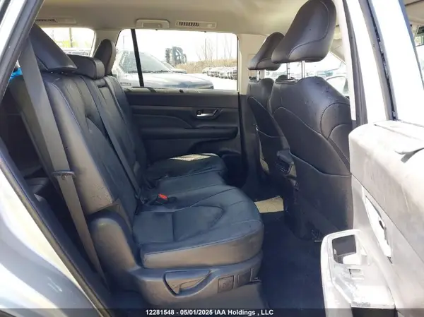5TDAAAB5XRS049989 2024 TOYOTA HIGHLANDER - Image 8