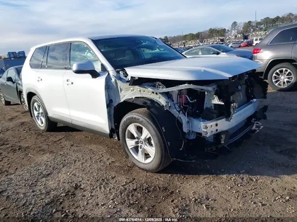 5TDAAAB5XTS107235 2026 TOYOTA HIGHLANDER - Image 1