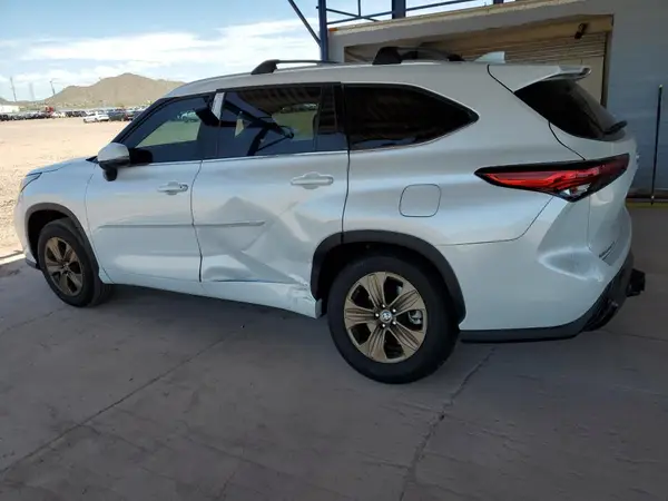 5TDAARAH5NS514537 2022 TOYOTA HIGHLANDER - Image 2