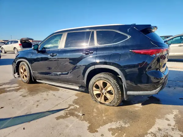 5TDAARAH8PS523834 2023 TOYOTA HIGHLANDER - Image 2