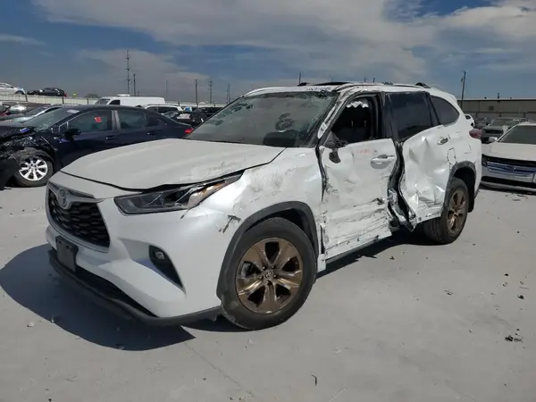 5TDAARAH9NS514797 2022 TOYOTA HIGHLANDER - Image 1